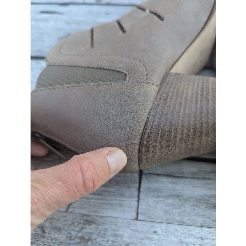 Aquatalia‎ Freida Cutout Booties women's size 6.5 Mushroom Leather Weatherproof - Picture 7 of 10
